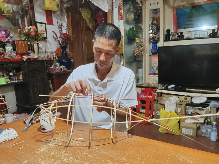 一做就是40多年，鱼灯已经做“上瘾”了