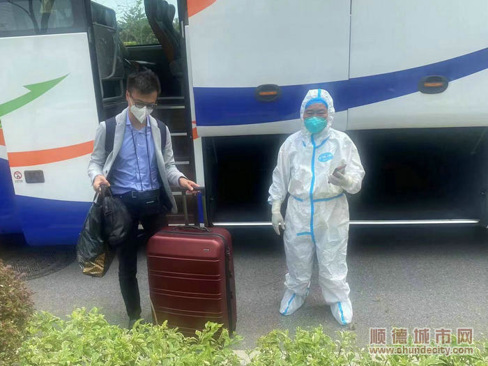 及时接到返乡人员。.jpg