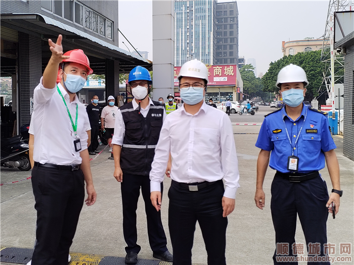 欧主任视察.png