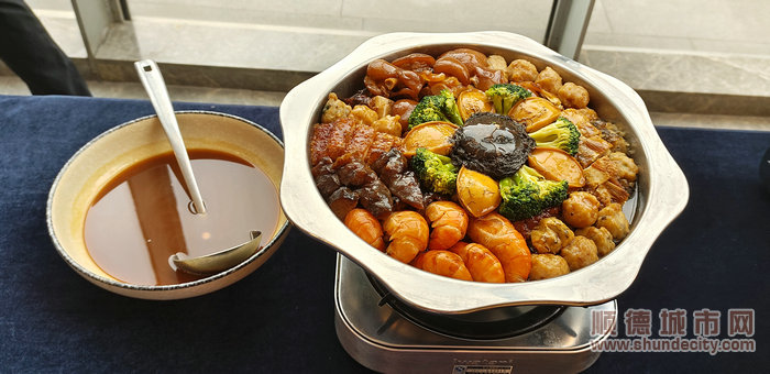 预制盆菜之一。.jpg