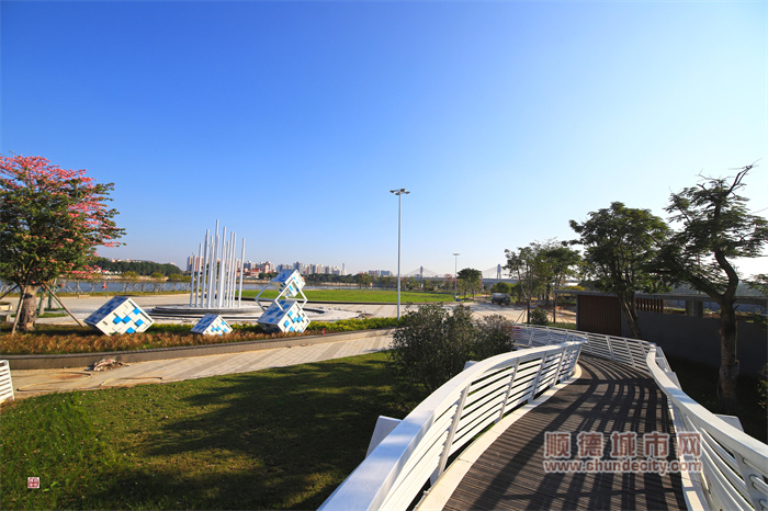 12.8 滨水公园 辉哥1.jpg