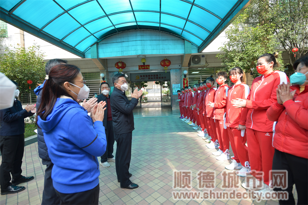 省体育局领导访问均安女篮_2023_01_01_005.jpg