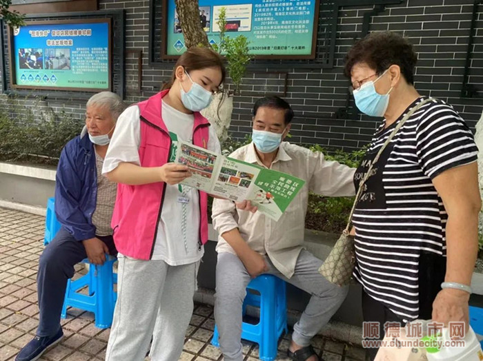 向残障人士宣传讲解项目内容_副本.jpg
