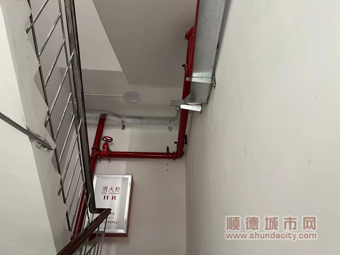杏福苑楼道翻新_副本.png