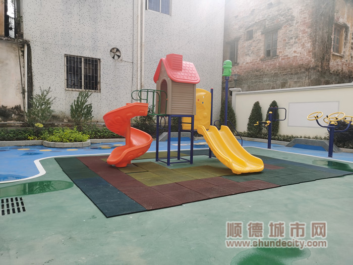 杏福苑旁边地块升级成小公园_副本.jpg