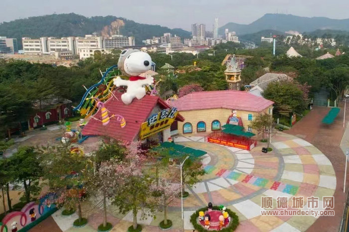 史努比缤纷世界。.jpg