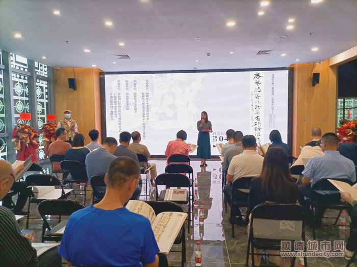 廖艺波导师行草书研修班结业展开幕。.jpg