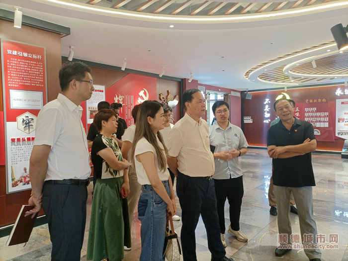 参观企业1.jpg
