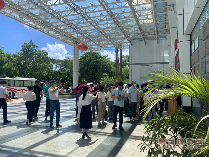 实地走访乐从医院，了解乐从健共体工作。.jpg