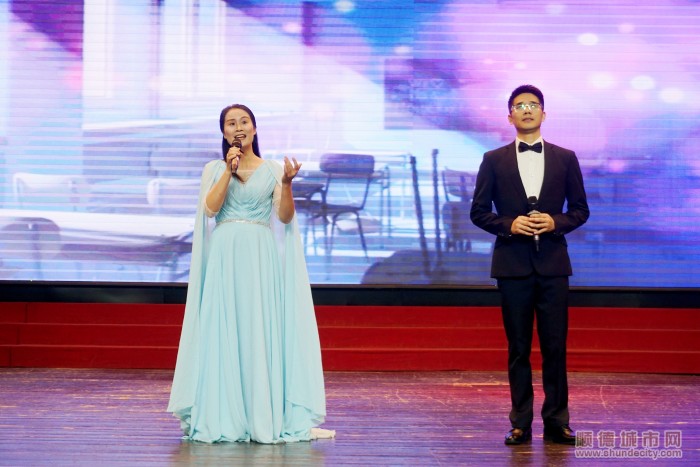 莘村中学 (歌唱表演《感恩老师》)_副本.jpg