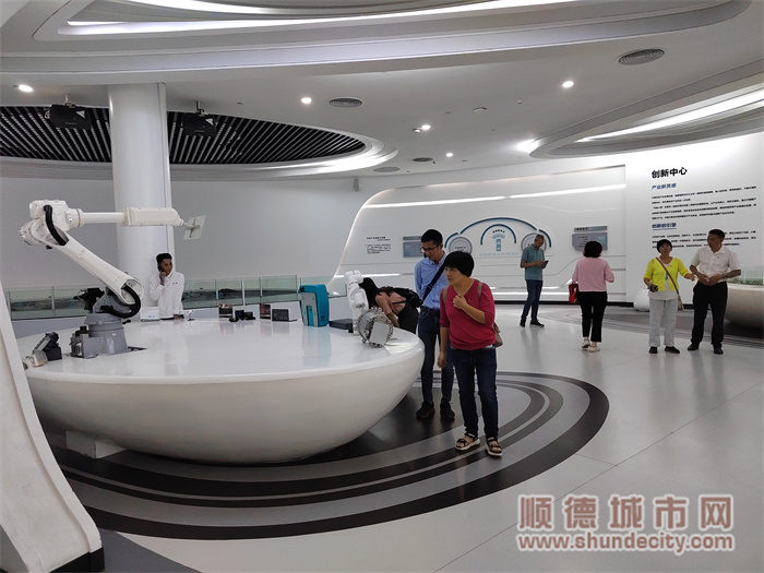 dfcc5dfcb79ee9d5175686798cf5a0a.jpg