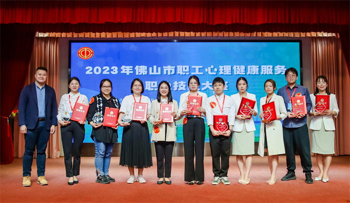 林国雄拿奖照片.jpg