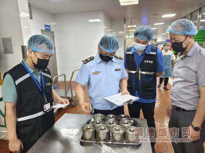 大良市场监管所对高考考点开展考前食品安全监管_副本.jpg