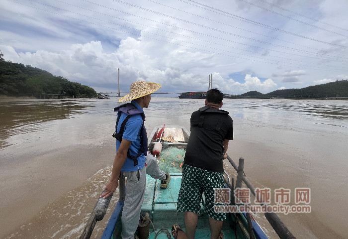 蔡宏华、蔡家信正“出海”_副本.jpg