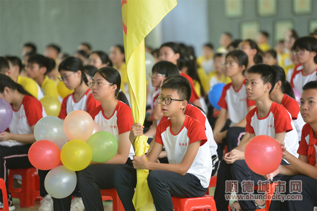 “学生成长营”开营仪式现场。（摄影：甘培田）.jpg