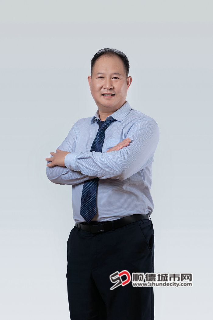 龙斌.jpg