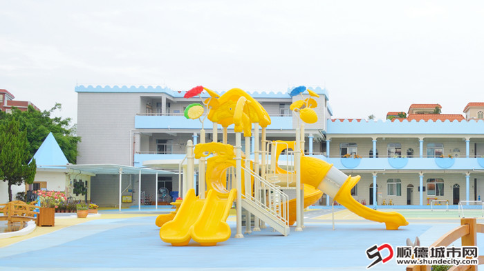 器械游玩区前后对比图_副本.jpg