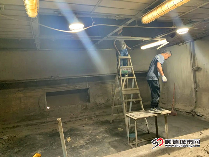 废气治理设施改造中。.jpg