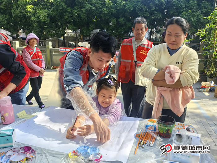 共绘社区和谐。.jpg