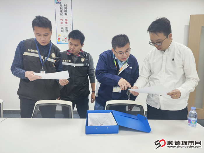 节前重点领域监督检查图片2_副本.jpg