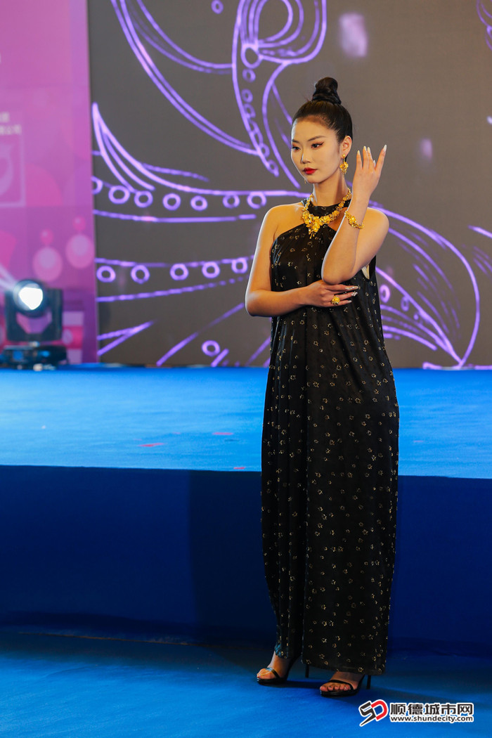 香云纱1_副本.jpg
