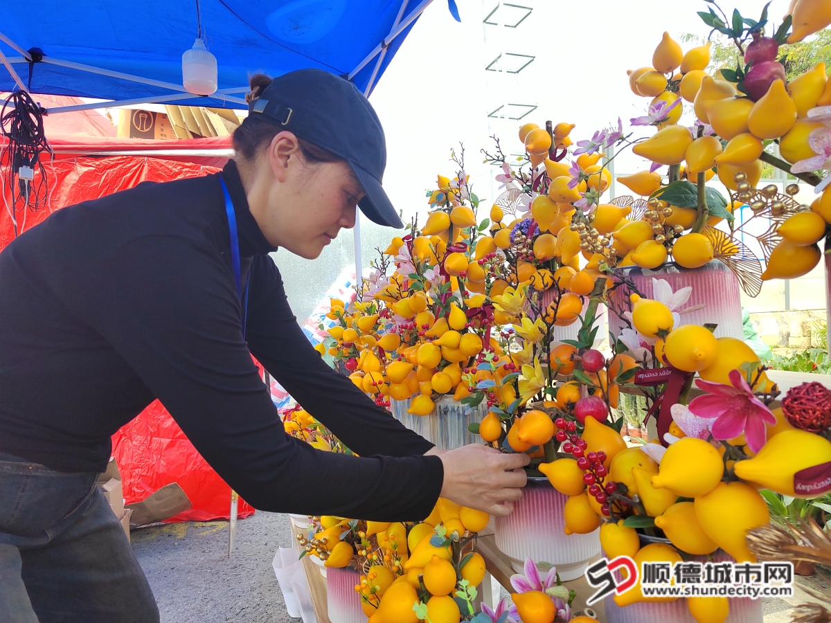 梁丽红自己动手设计造型.jpg