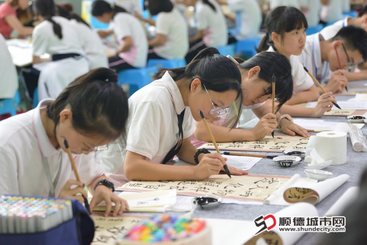均安中小学师生书画即席挥毫__21_副本.jpg