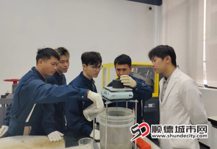 微信图片_20250303194129_副本.jpg