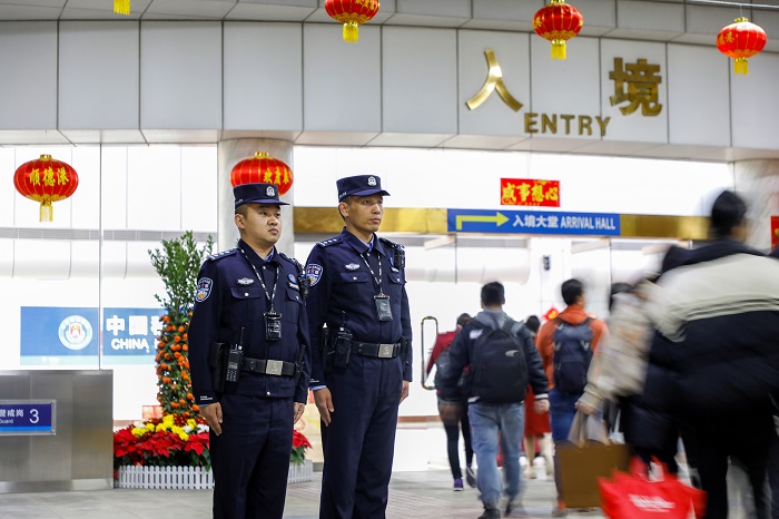 9.顺德边检站全力防风险、保安全、护稳定，护航顺德高质量发展.jpg