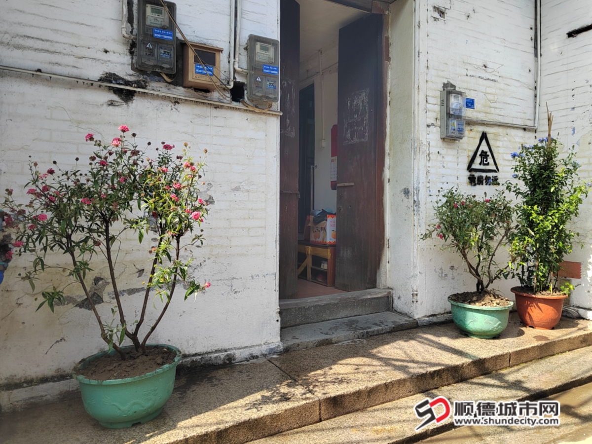 42E5EC3029A0B21350D39B3E465DBD01_副本.jpg