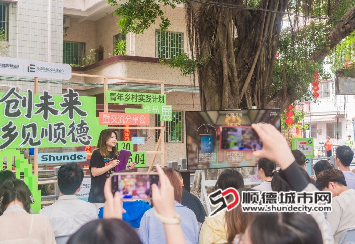 青年大学生团队积极分享实践行动的感与悟_副本.jpg
