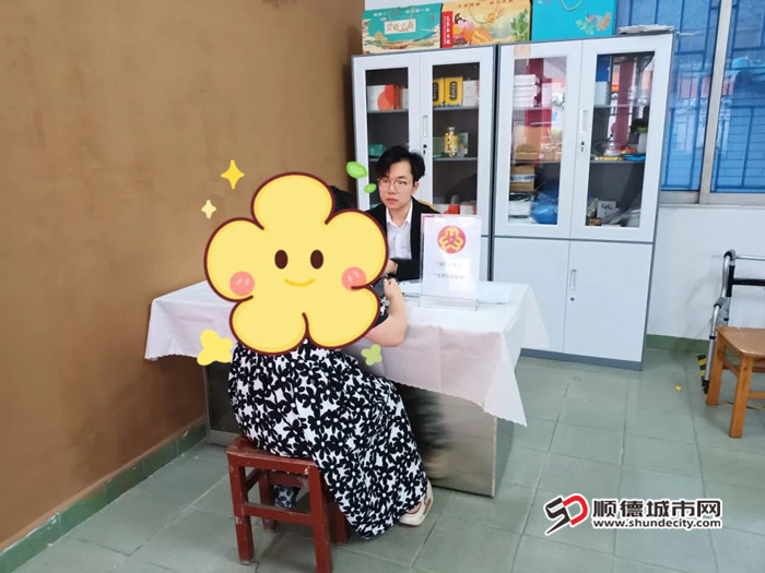 2025年4月26日，北京大成（佛山）律师事务所宁毅君律师坐班接受群众法律咨询情况。.jpg