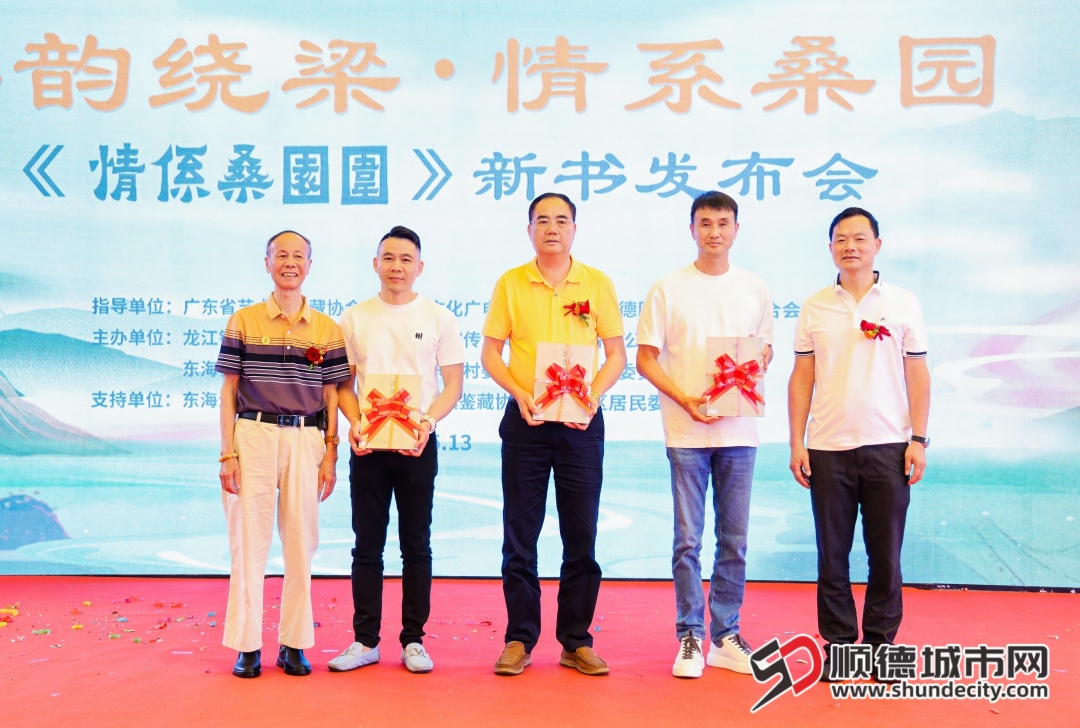 第一批赠书.jpg