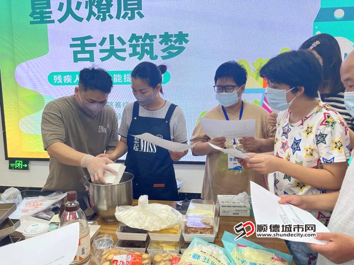 体验香酥曲奇饼的制作。.jpg