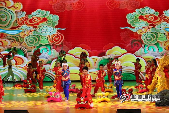 青云小学《醒狮说》.jpg