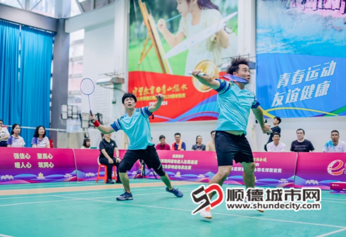YIFI0546.jpg~tplv-9lv23dm2t1-resize-animforce-v1_1600_3000_gif_副本.jpg