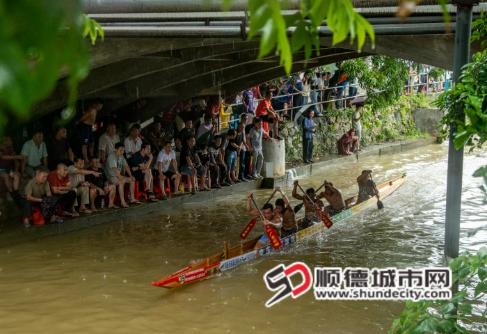 顺德均安天连五人龙艇漂移邀请大赛现场图（摄影：欧阳健洪） (2)_副本.jpg
