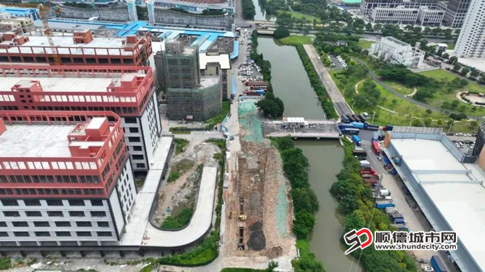 东马东侧道路项目实施前。.jpg