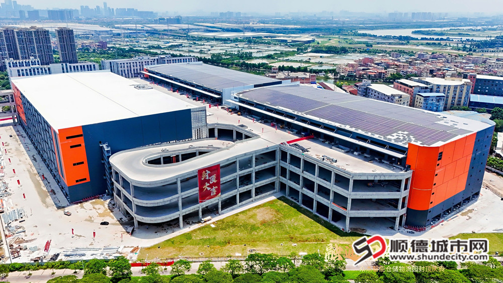 项目一期封顶，整体预计2026年底全面投入使用。.jpg