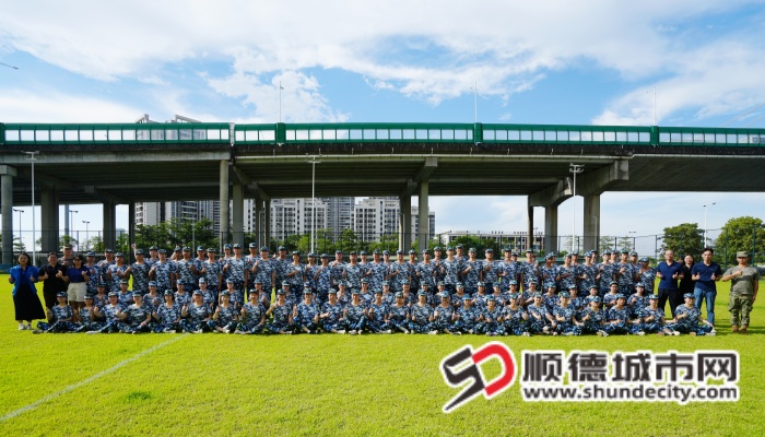 悍高管培生军训照片_副本.jpg