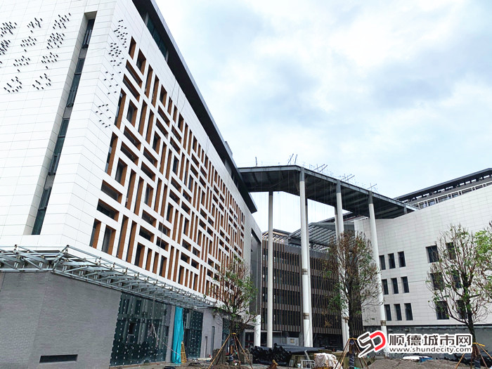 外部工程已基本完成。.jpg