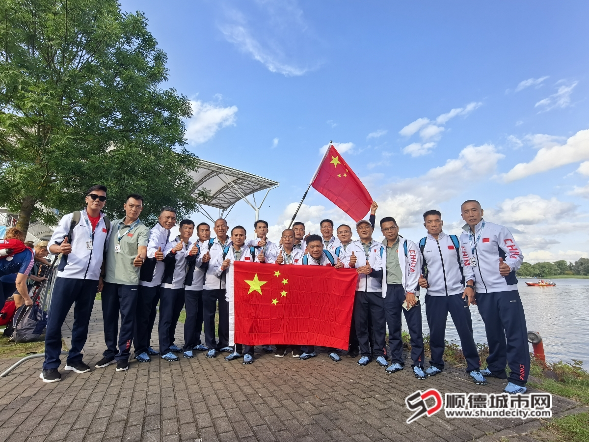 7月16日，顺德大良苏岗龙舟队，首次征战国际赛事，获得了第17届世界龙舟锦标赛U50组别2000米项目的冠军 (8)_副本.jpg