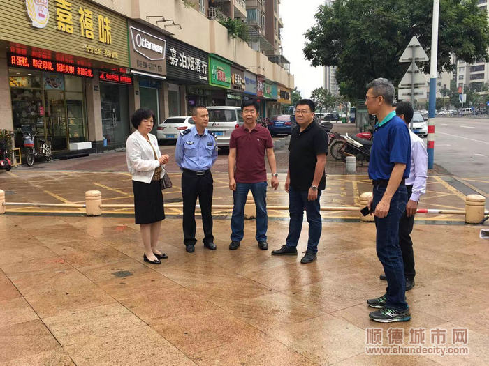 向不文明说不，伦教开展车辆乱停放整治调研