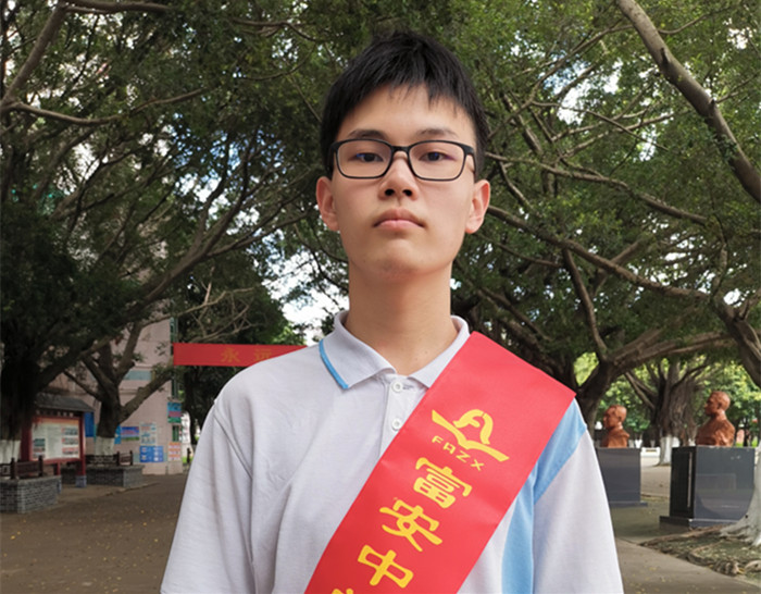 中考放榜丨富安中学陈旸：这名学霸是学校金牌主持