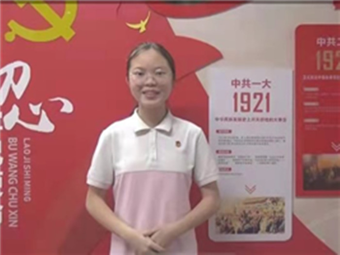 中考放榜|龙外冯颖柔：立志要做传媒人