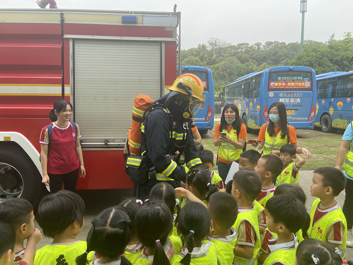 幼儿园“萌娃”走进红门，零距离体验消防