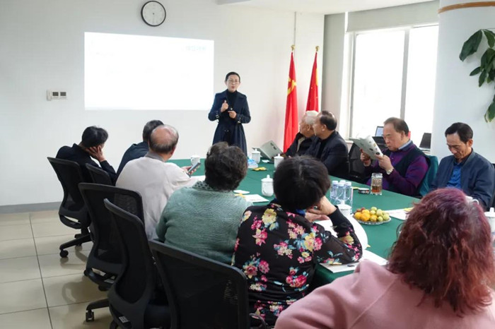 顺德区政协老干支部到访德胜基金会，现场掌声一片！