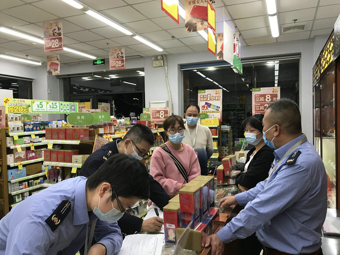 龙江关停1家防疫措施落实不到位的药店