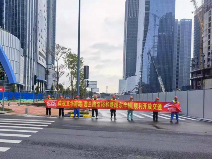 加紧地铁建设工期，尽快给市民通行让路