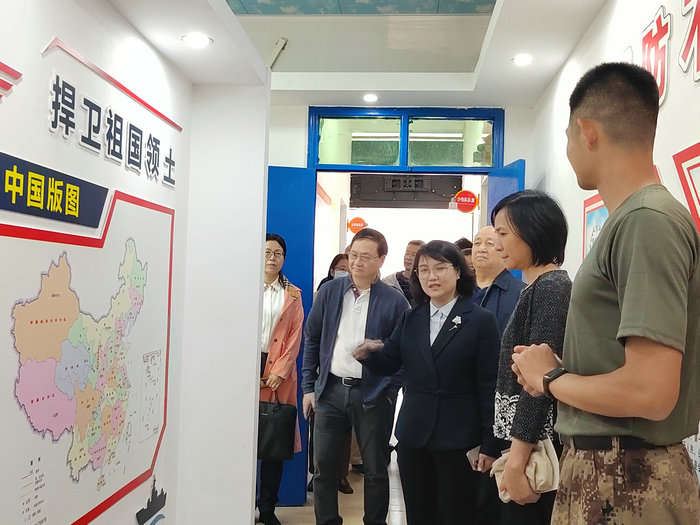 市关工委调研勒流上江小学，深化校园国防教育